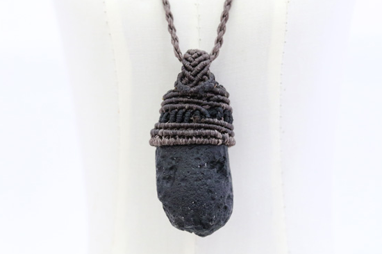 High quality Cintamani stone macrame pendant necklace