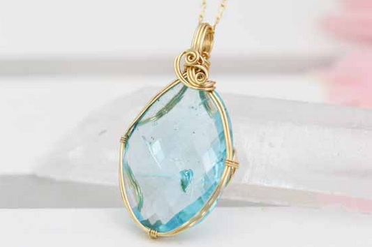 Sierra Nevada Andara Crystal "Blue Topaz" pendant, K14 Gold