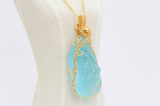 Sierra Nevada Andara Crystal "Blue Topaz" pendant, K14 Gold