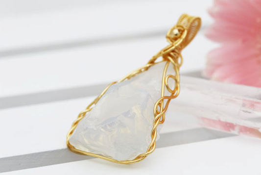 Sierra Nevada Andara Crystal "Cosmic Ice Opal" pendant, K14 Gold