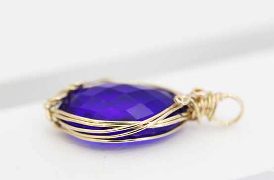 Pendentif "Tanzanite Fire" en cristal Sierra Nevada Andara, or K14